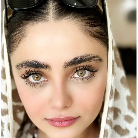 لنز رنگی روزانه دسیو رنگ دلیشز هانی (Desio)